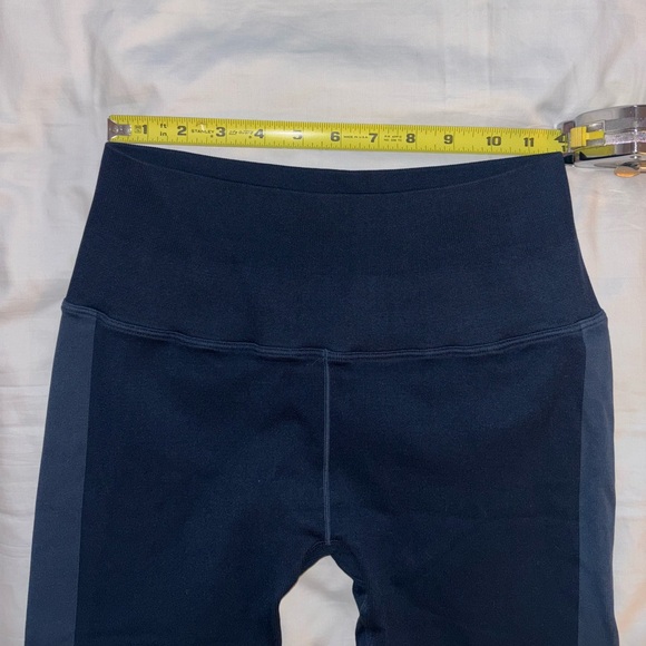 Peloton Leggings Women’s Blue Chevron High Rise Workout Logo Pants - Picture 8 of 10